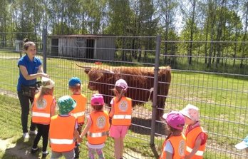 Wycieczka Maluszków do agrogospodarstwa